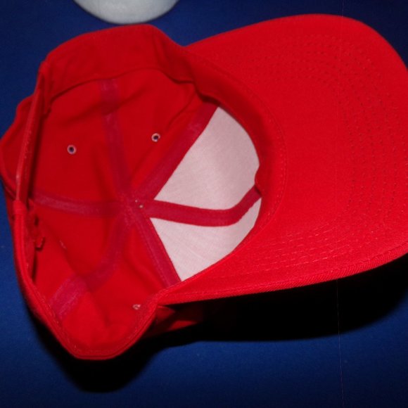 Vintage Farmland Baseball Cap Trucker's Hat - Red - Never Worn - Adjustable - Picture 3 of 4